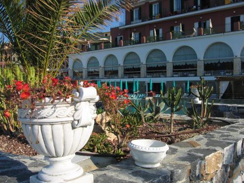 Helios Hotel 4*