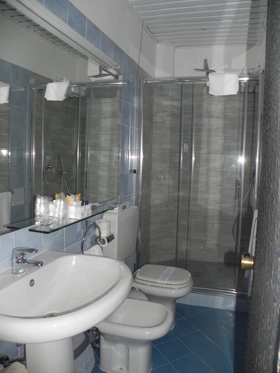 Helios Hotel